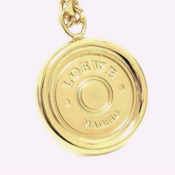 Auth Loewe Anagram Nappa Aire Goldtone Coin Bag Charm Keychain - Picture 8 of 9